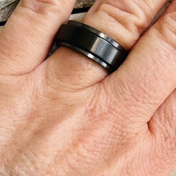 Unisex Black Rotating Stainless Steel Fidget Ring Size 9 - Picture 7 of 8